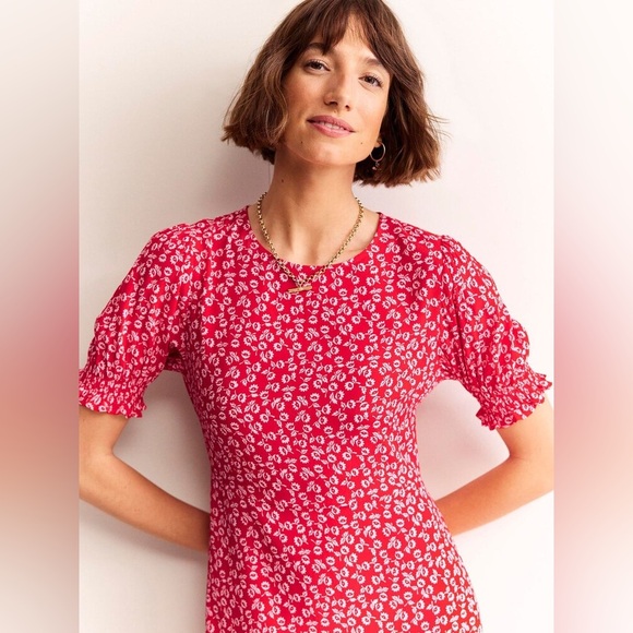 BODEN Corrine Midi Tea Dress in Cherry Red And White Ditsy Floral Print - Picture 3 of 4